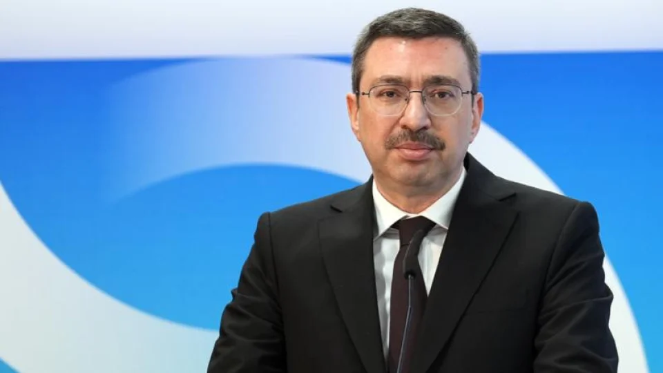 İstanbul Cumhuriyet Başsavcılığı, fon soruşturması kapsamında eski SPK Başkanı İbrahim Ömer Gönül hakkında Hazine ve Maliye Bakanlığı'ndan izin talep etti